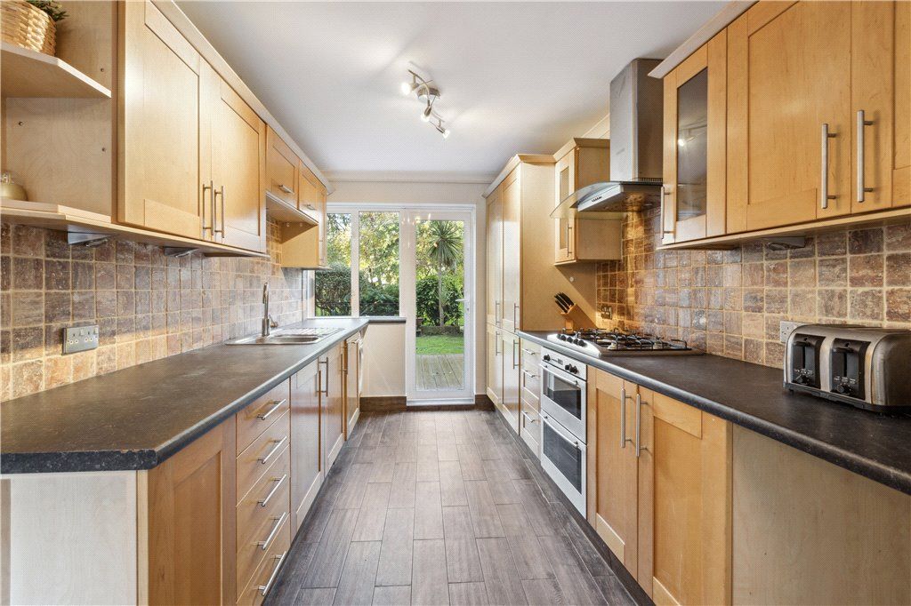 Property photo 3 of 23 Picture No. 24