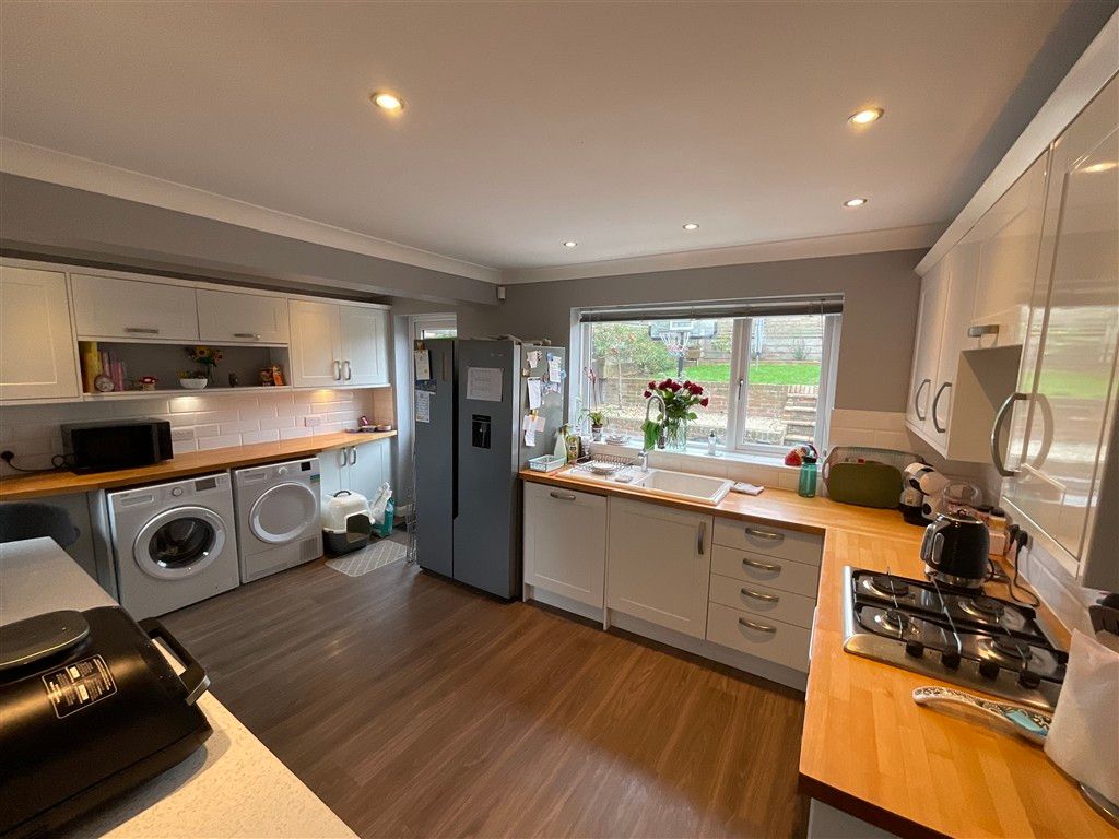 Property photo 2 of 15 Kitchen