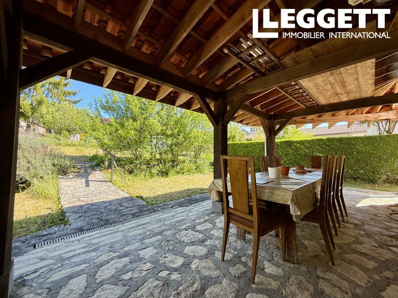 Property photo 2 of 10