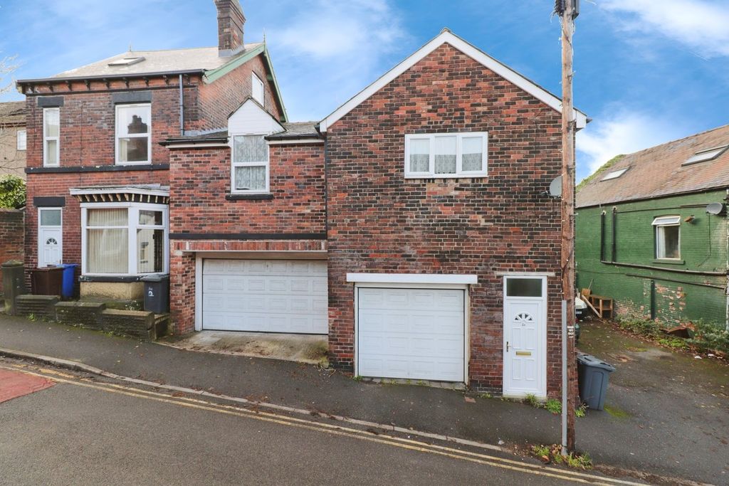 Property photo 1 of 13