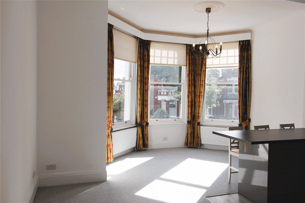 Property photo 2 of 16 Picture No. 47