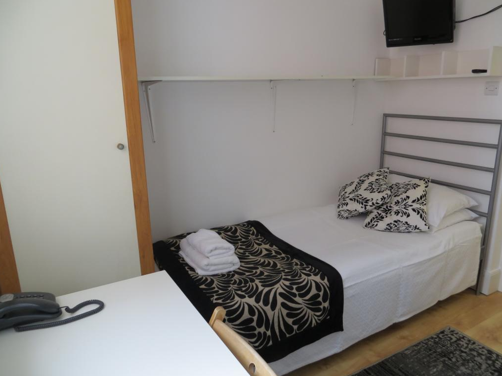 Property photo 2 of 7 Gallery