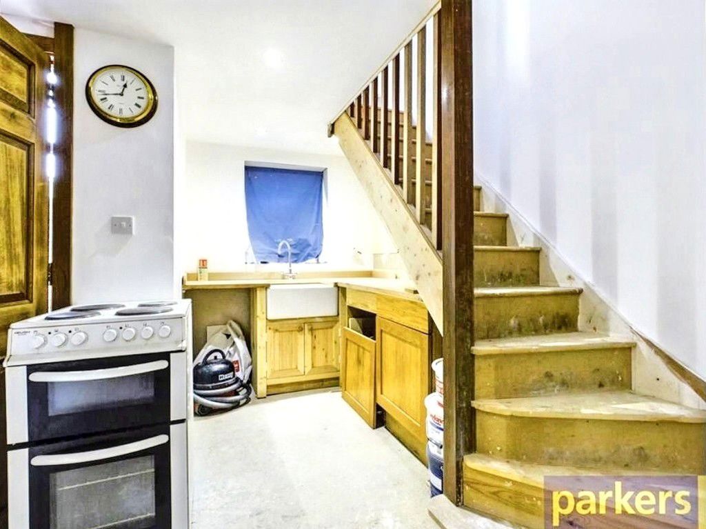 Property photo 3 of 24