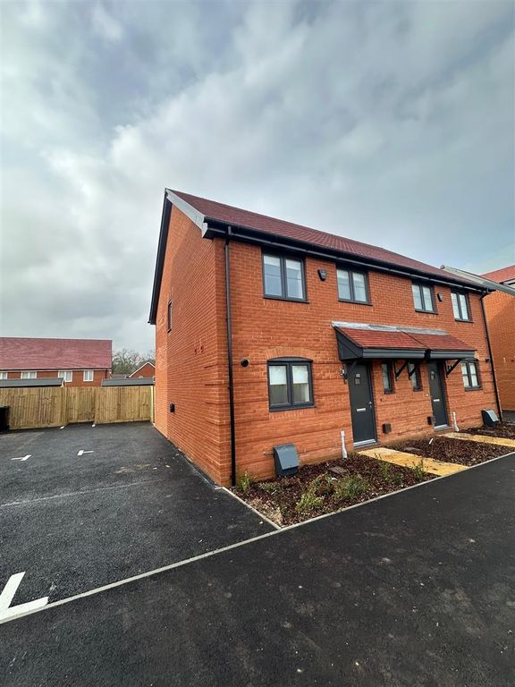 Property photo 1 of 10 102 Beaulieu Road.Jpg