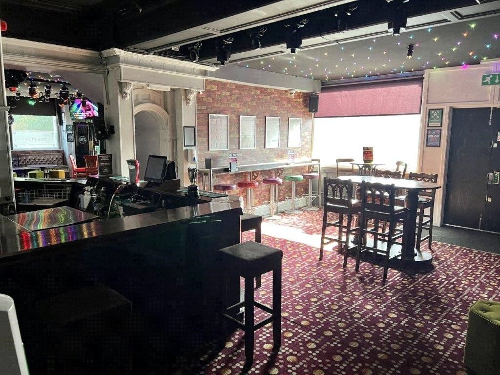 Property photo 2 of 17 Picture No. 01