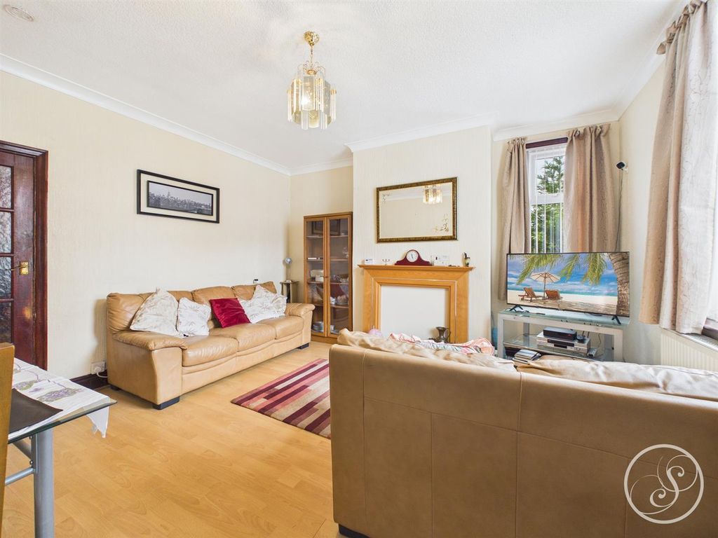 Property photo 2 of 19 Living Room