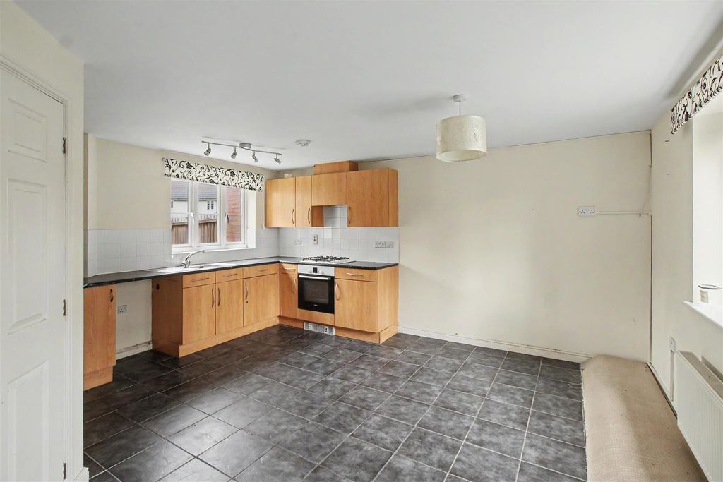Property photo 2 of 13 Kitchen Diner