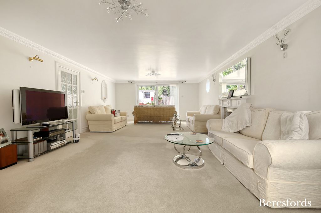 Property photo 3 of 24 Picture No. 22