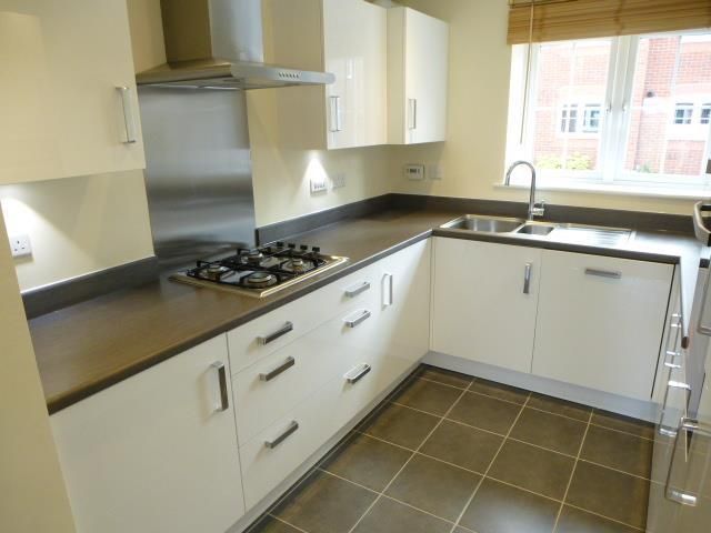 Property photo 2 of 9 Kitchen