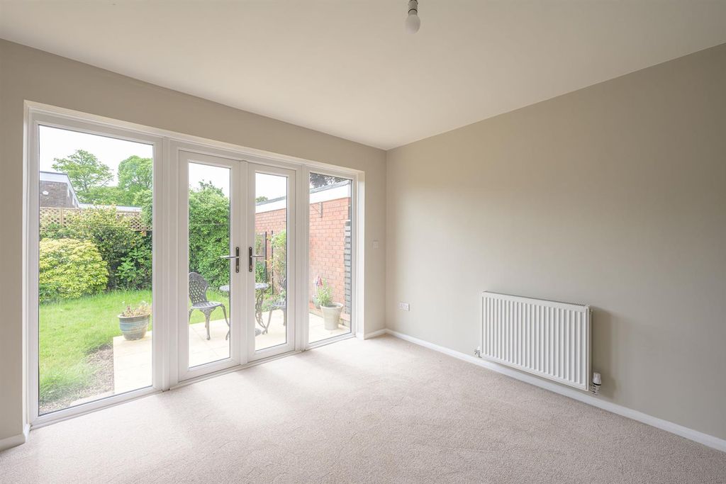 Property photo 2 of 25