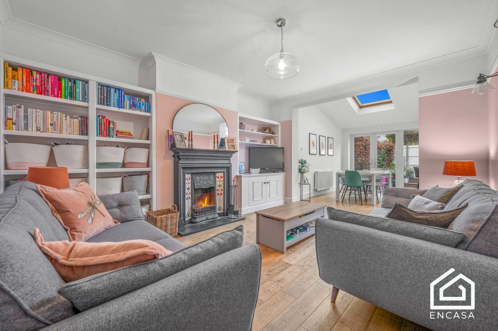 Property photo 2 of 19