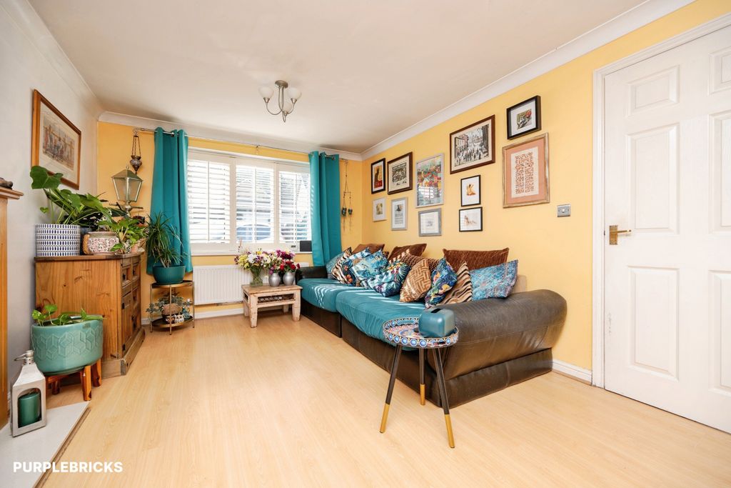 Property photo 3 of 35