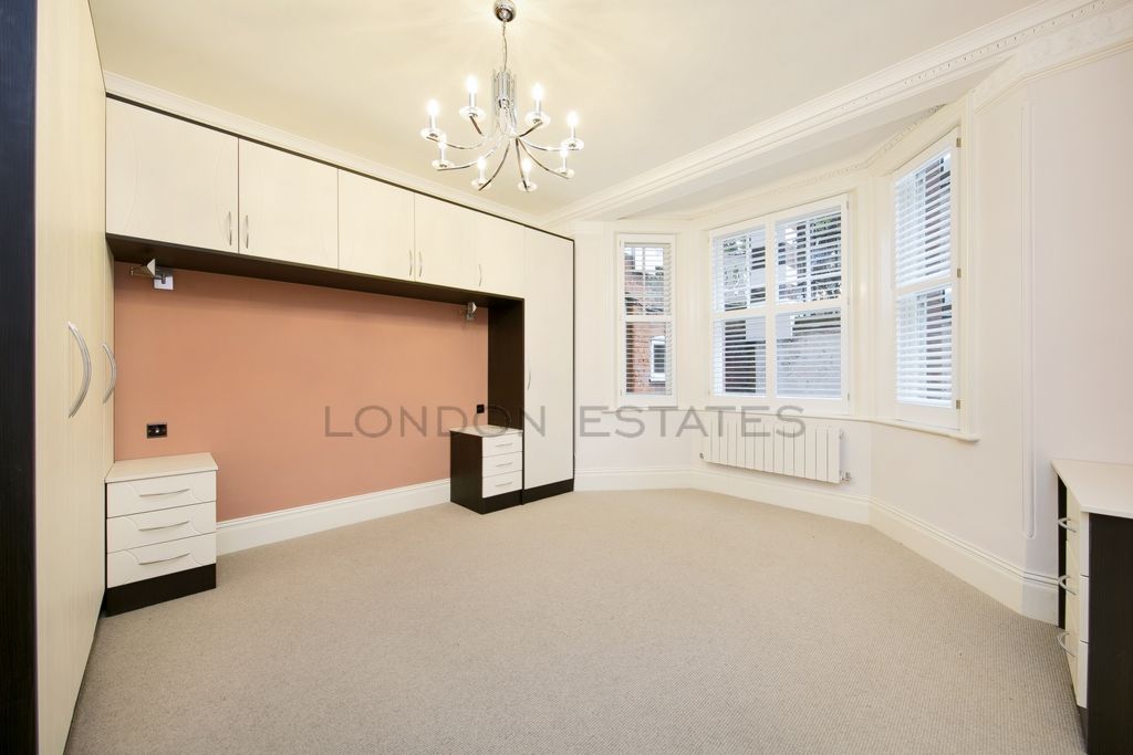 Property photo 3 of 10 Photo 2