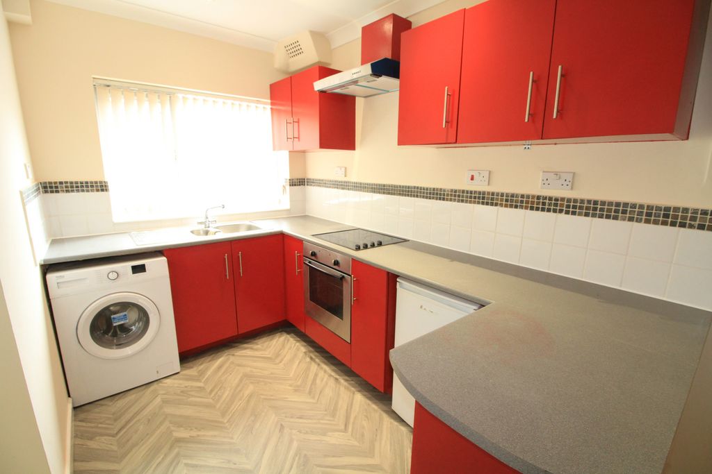 Property photo 2 of 12
