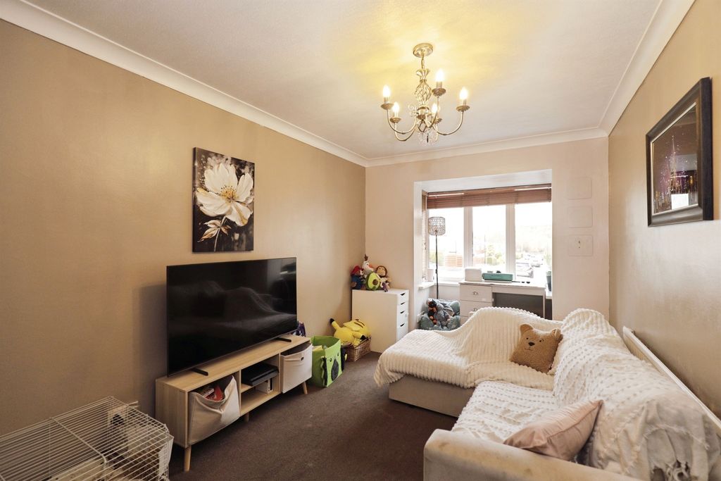 Property photo 3 of 17