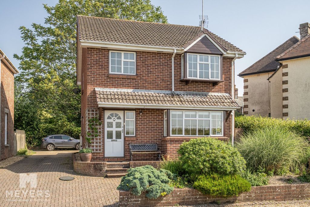 Property photo 1 of 23