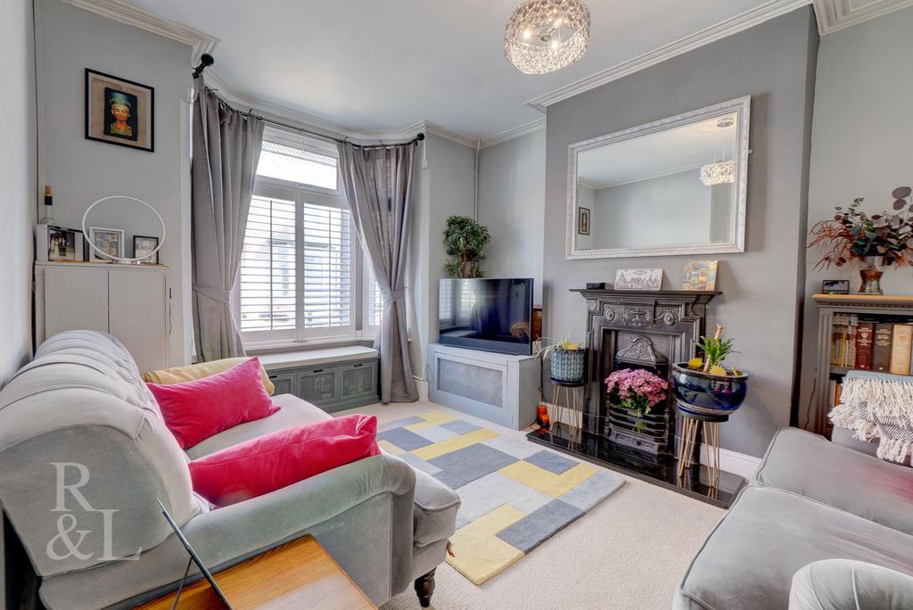 Property photo 2 of 18 Batched  (12).Jpg