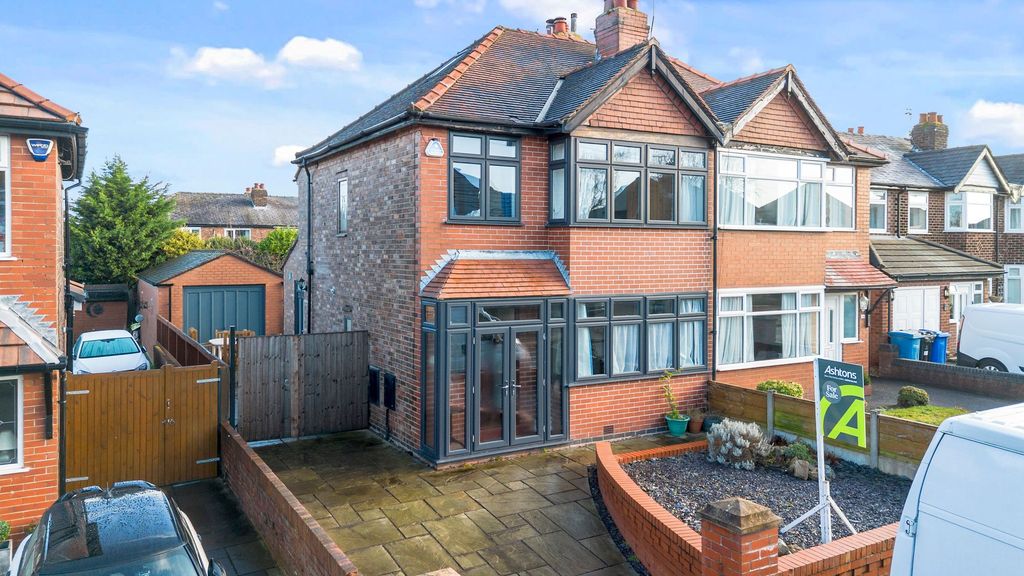 Property photo 1 of 18