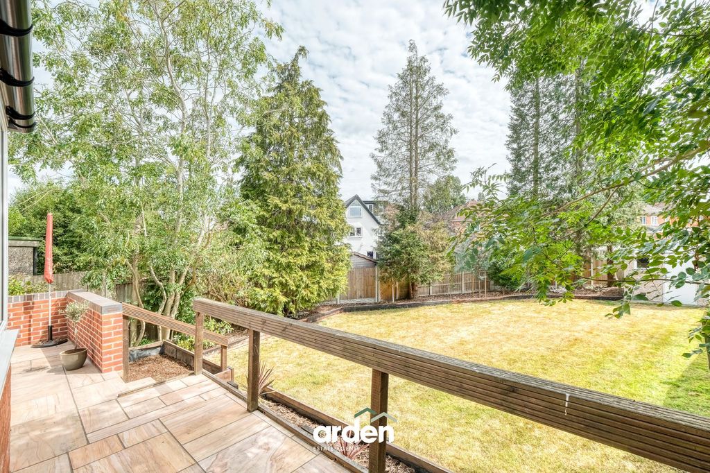 Property photo 2 of 17