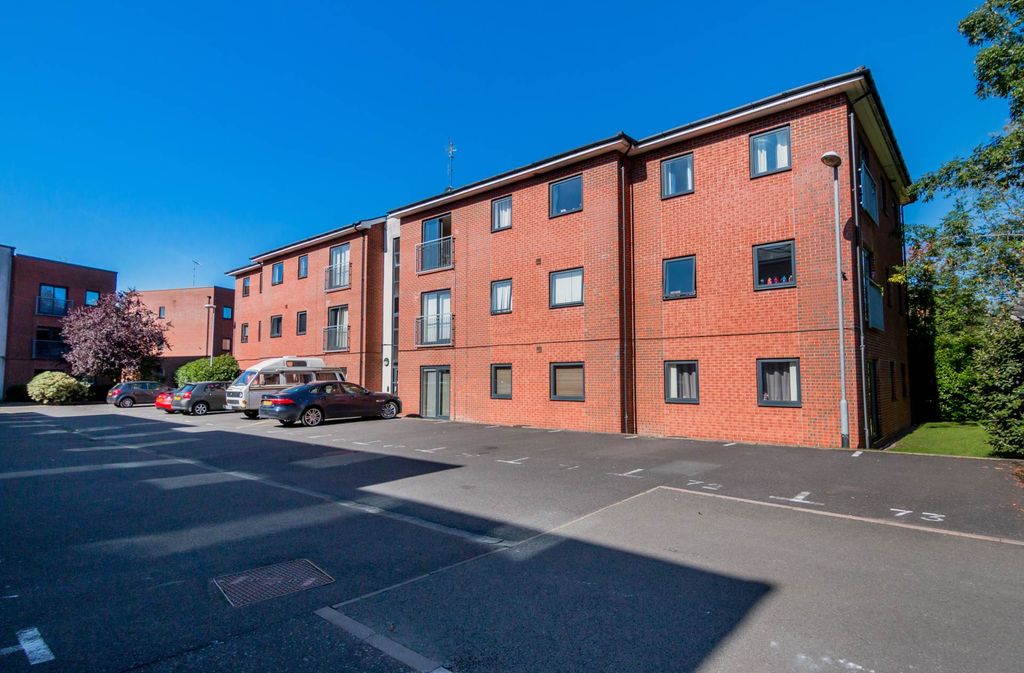 Property photo 2 of 12