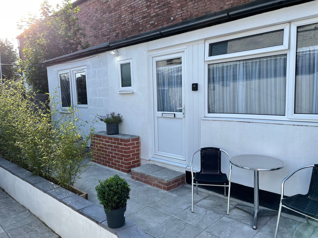 Property photo 1 of 8 Private Entrance/Outside Area