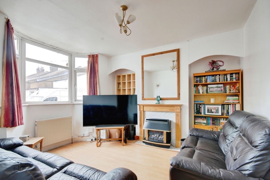 Property photo 2 of 14 Pbox-Img.Jpg