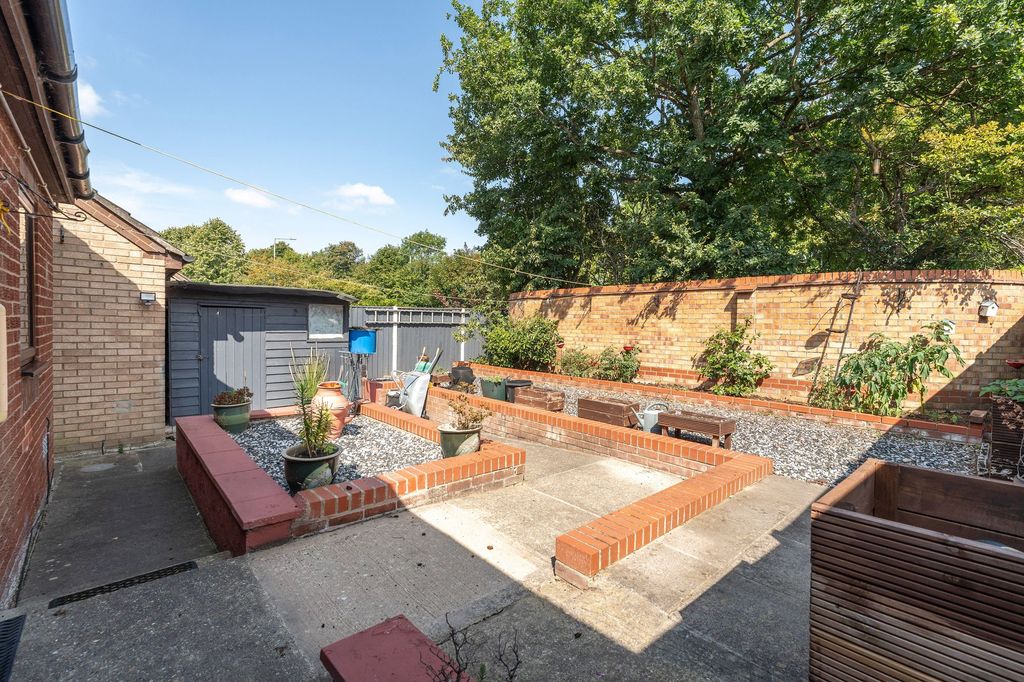 Property photo 2 of 19