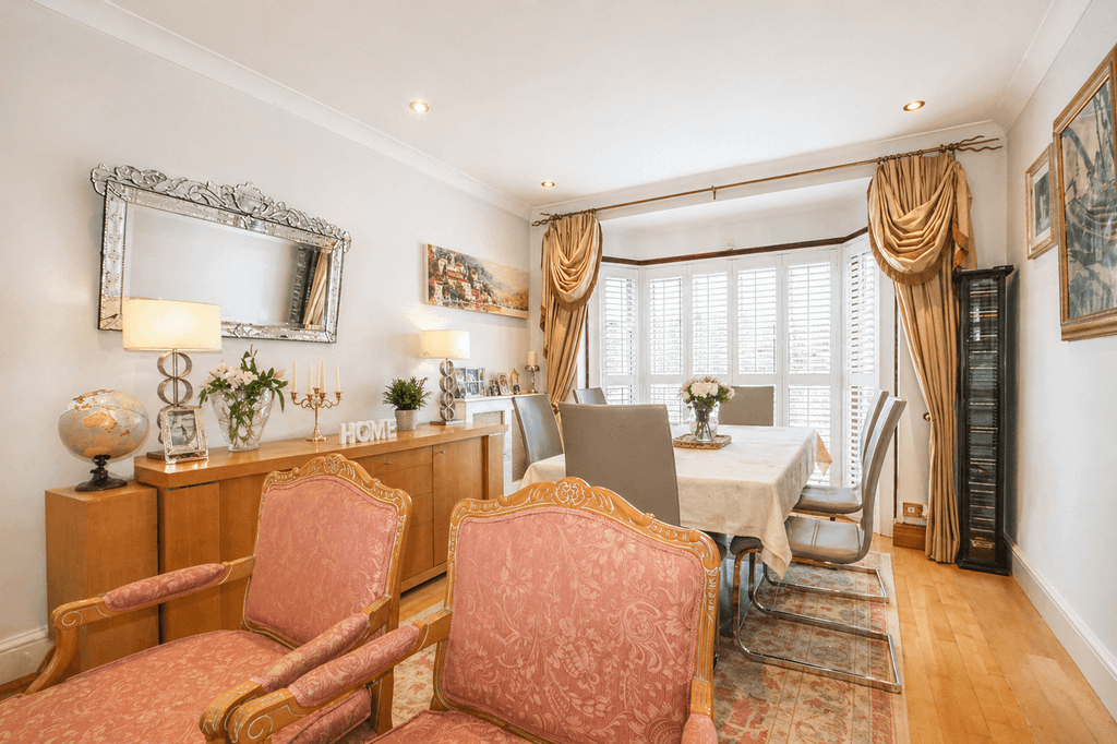 Property photo 3 of 15 Gallery