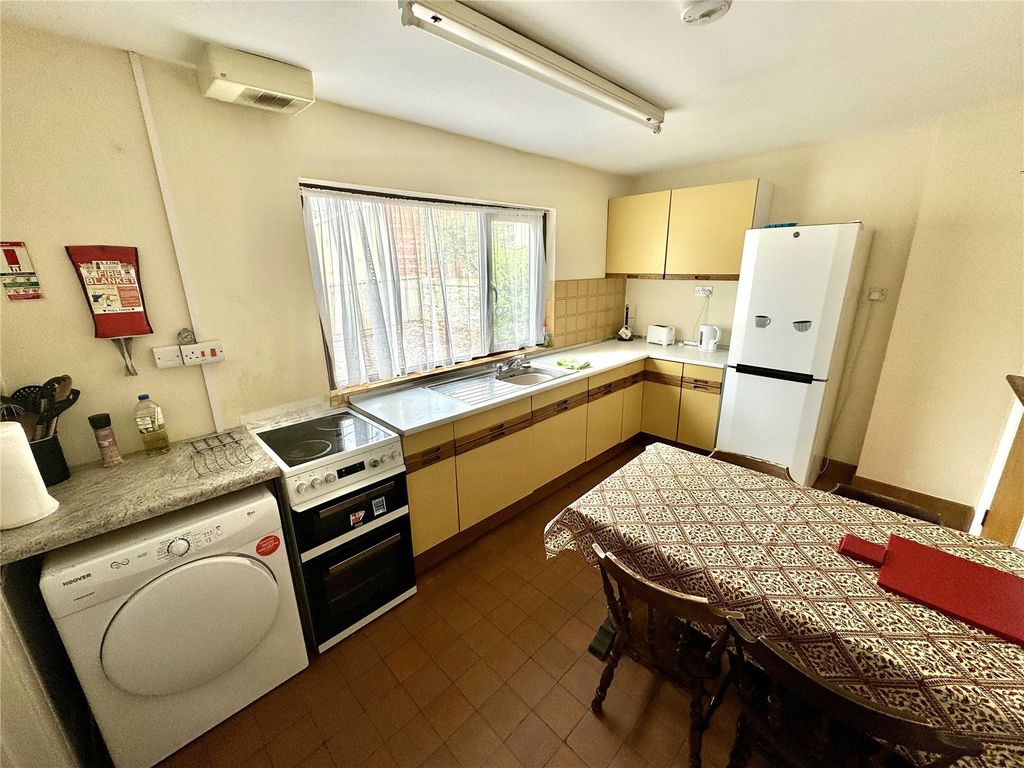 Property photo 3 of 9 Picture No. 04