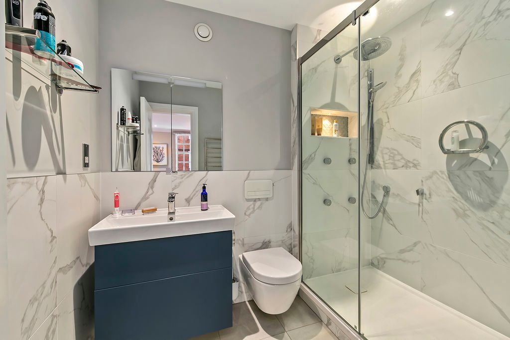 Additional image 13 of 2 bed flat for saleQueens Reach, East Molesey KT8