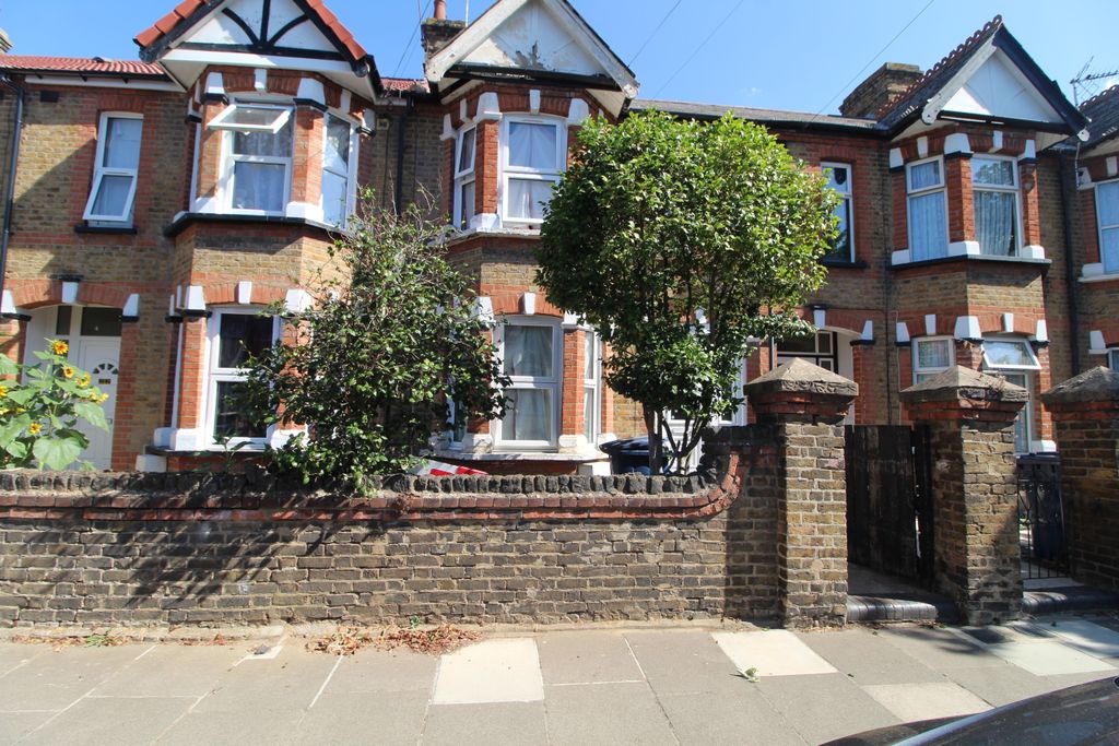 Property photo 1 of 12