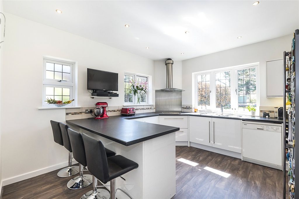 Property photo 3 of 13 Picture No. 15