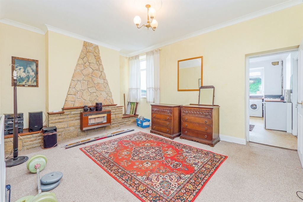 Property photo 3 of 19