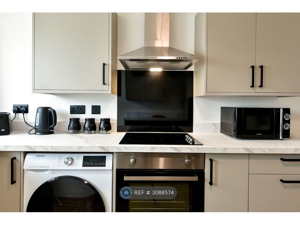 Property photo 2 of 27