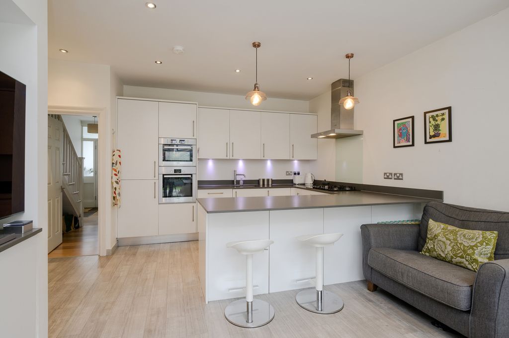 Property photo 2 of 15 Picture No. 05