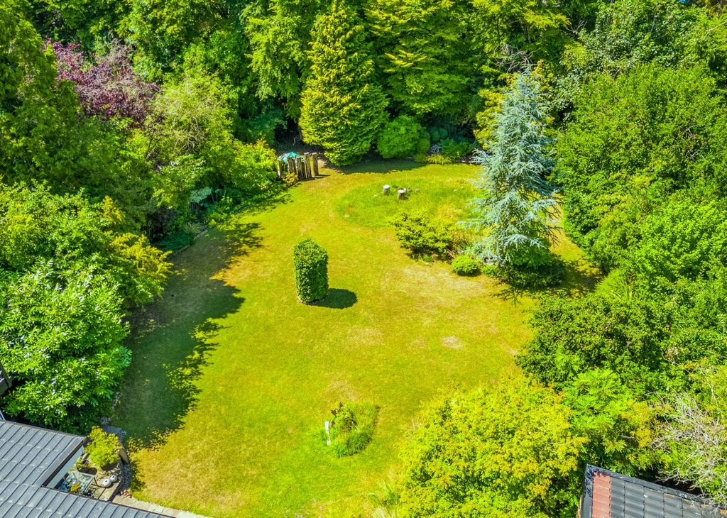 Property photo 3 of 26 Picture No. 17