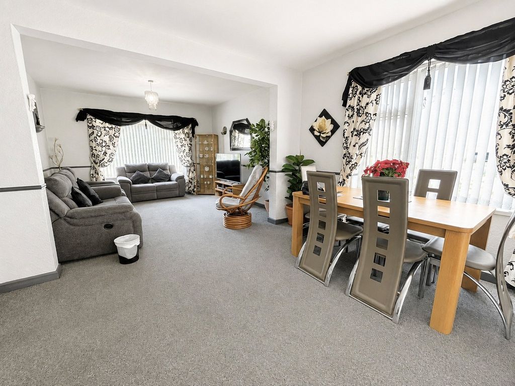 Property photo 3 of 19 Picture No. 15