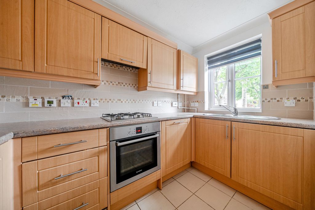 Property photo 2 of 17 Kitchen