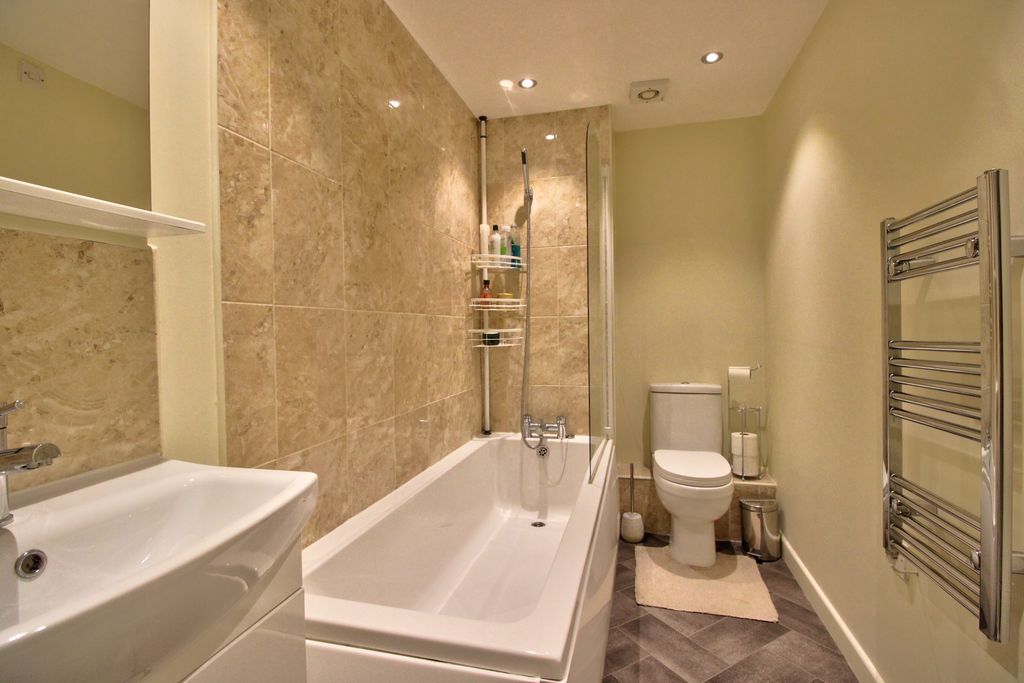 Property photo 3 of 16 Img_3255_6_7_Realistic