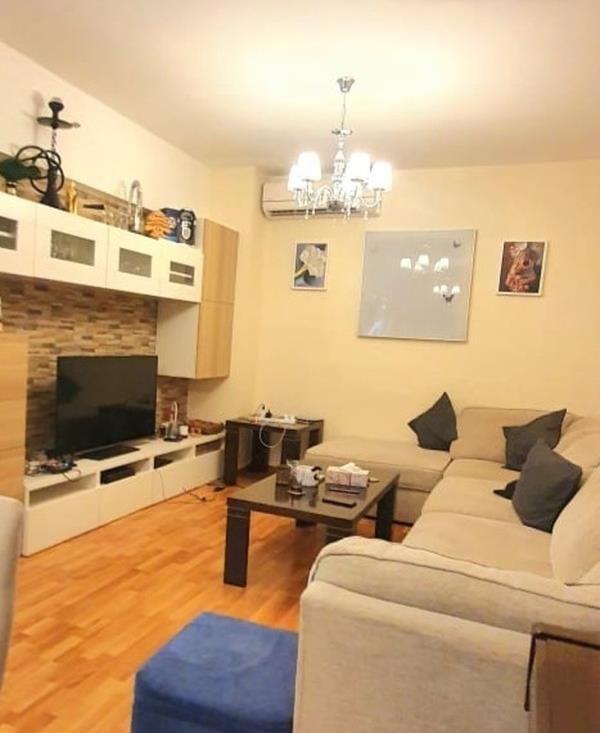 Property photo 3 of 12