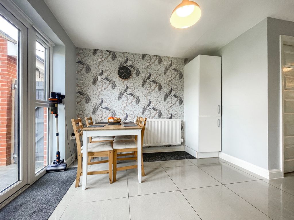 Property photo 3 of 17 1