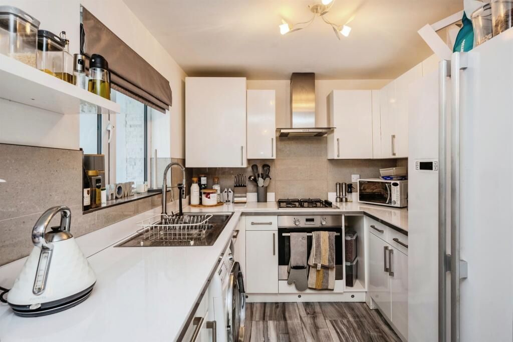 Property photo 3 of 17