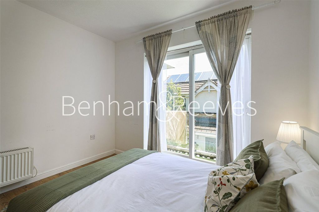Property photo 3 of 22 Picture No. 03