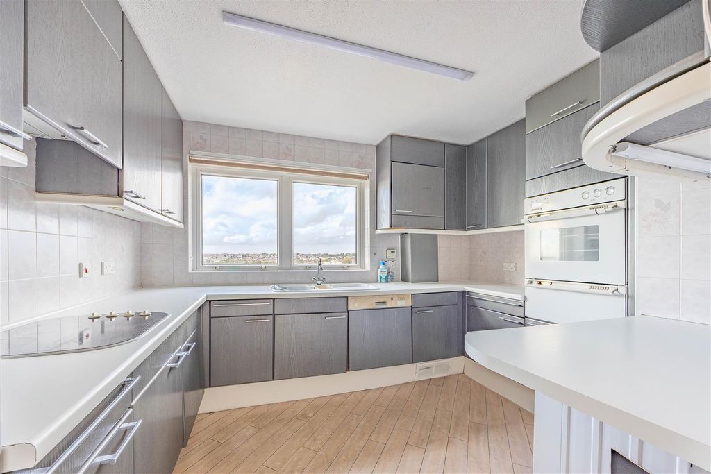 Property photo 2 of 19 Kitchen