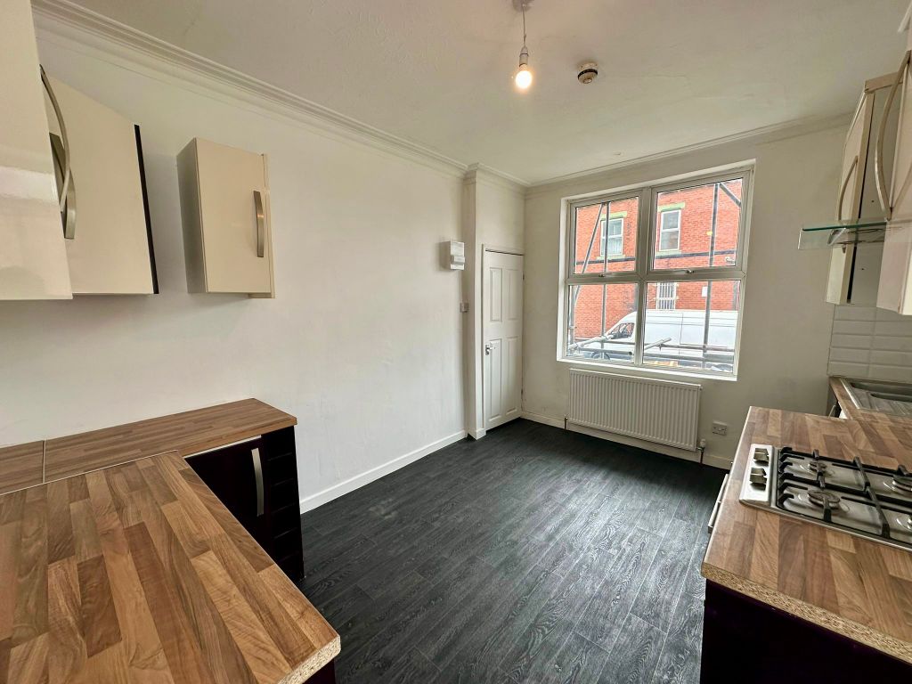 Property photo 2 of 13 Dining Room