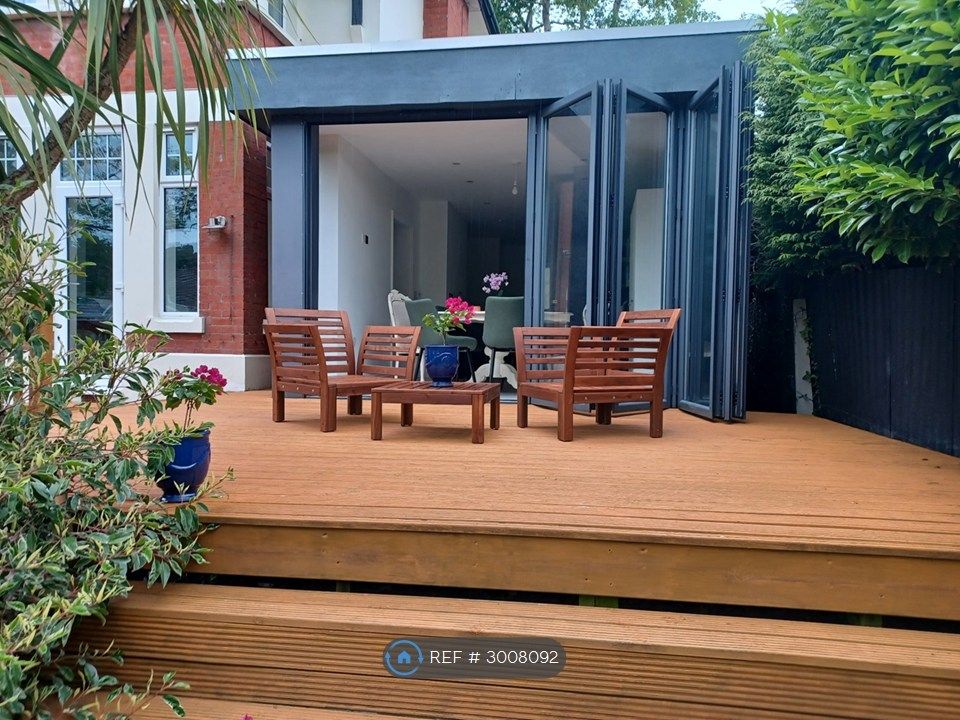 Property photo 2 of 34
