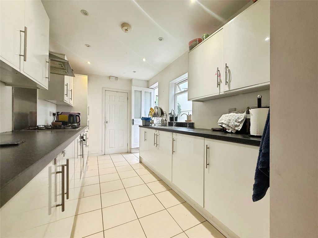 Property photo 2 of 15 Picture No. 08