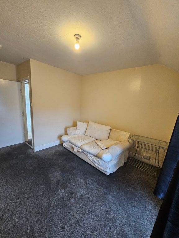 Additional image 8 of 1 bed flat to rentClifton Rd, Llandudno LL30