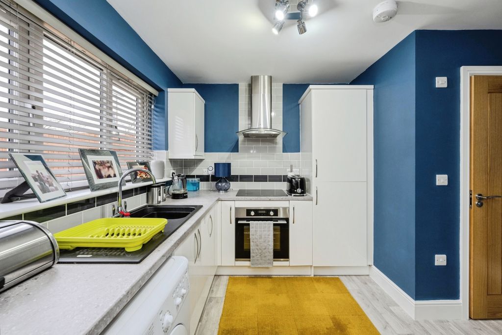 Property photo 2 of 20 Pbox-Img.Jpg