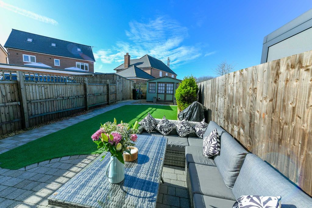 Property photo 2 of 18 Rear Garden